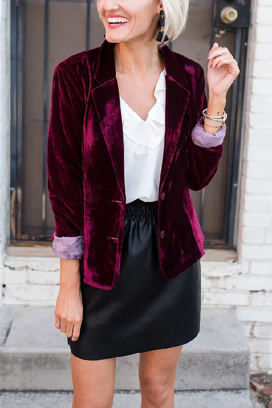 chic-influencer-velvet-blazer