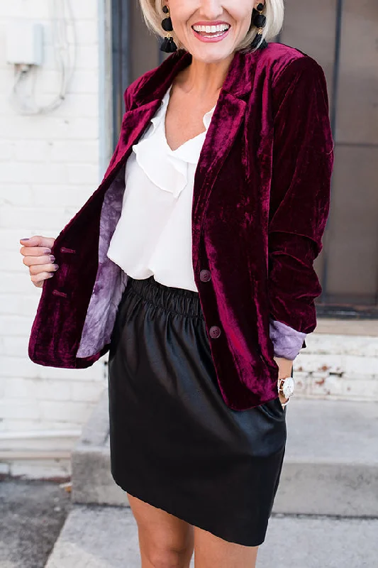 chic-influencer-velvet-blazer